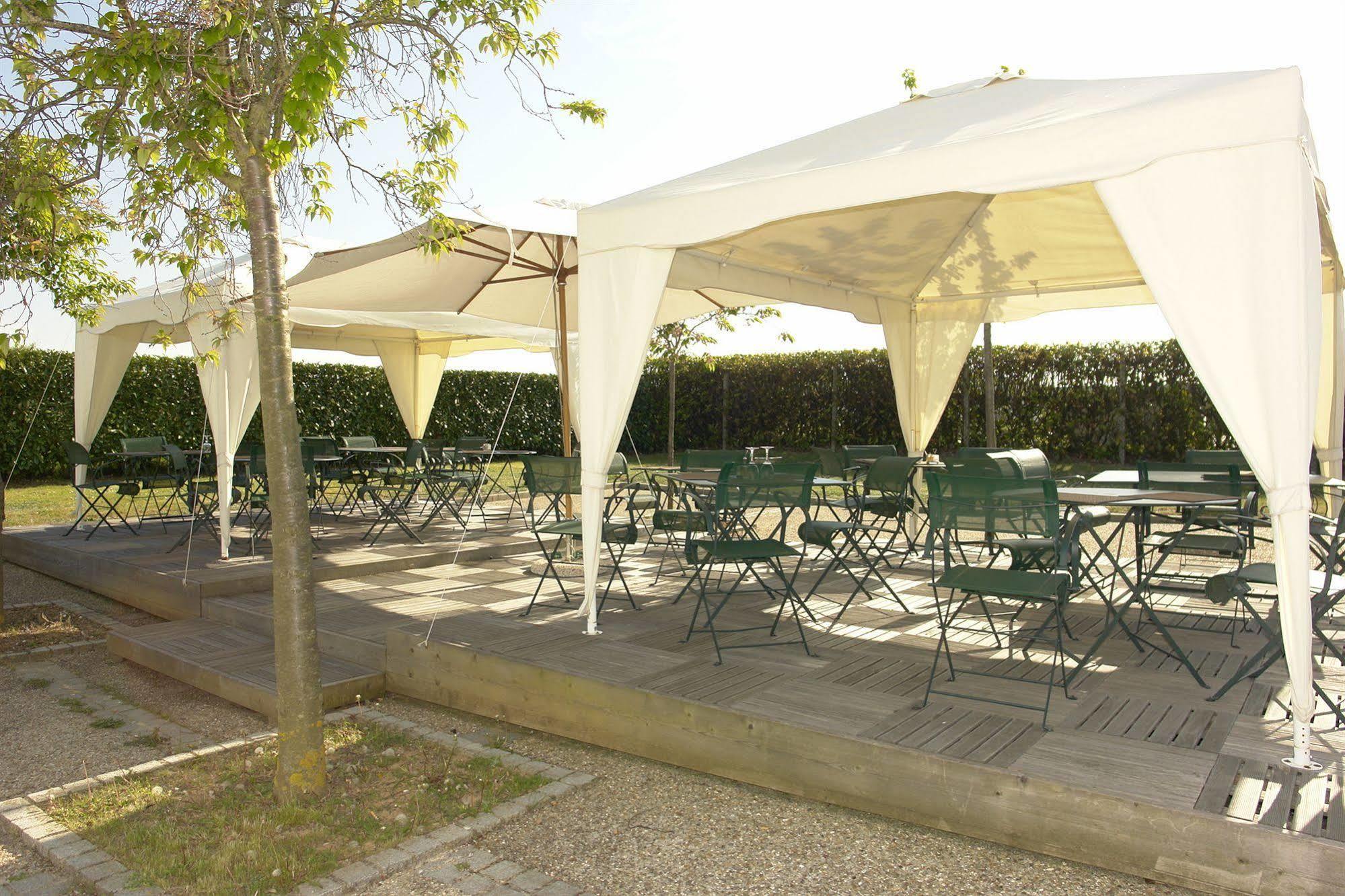 Brit Hotel La Bonne Etape Evreux Exterior photo